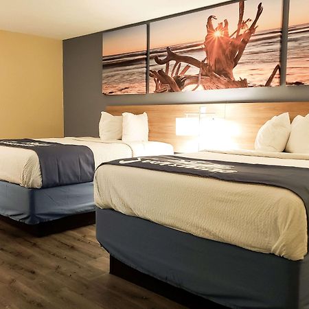 Days Inn & Suites By Wyndham Merrillville Buitenkant foto